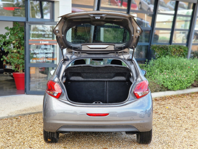 Photo 11 de l'offre de PEUGEOT 208 BlueHDi 100ch BVM6 Allure à 11990€ chez Centrale auto marché Périgueux