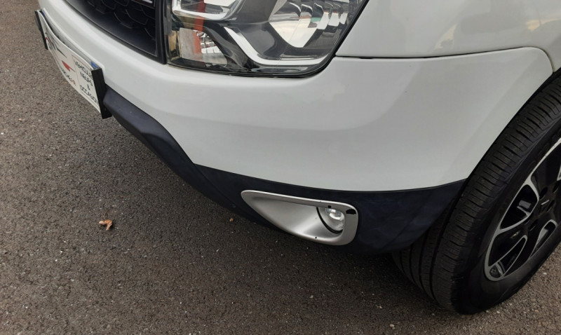 Photo 16 de l'offre de DACIA DUSTER Duster TCe 125 4x2 Black Touch à 14290€ chez Centrale auto marché Périgueux