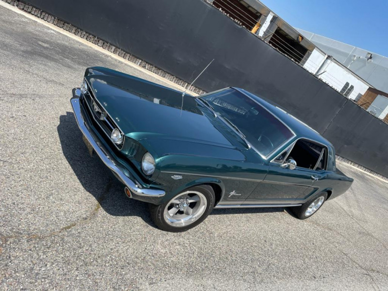 Photo 5 de l'offre de FORD MUSTANG COUPE VERTE 289CI V8 1966 BOITE MECA à 37500€ chez Centrale auto marché Périgueux