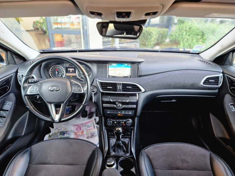 Photo 28 de l'offre de INFINITI Q30 1.5d 109 Premium à 13490€ chez Centrale auto marché Périgueux