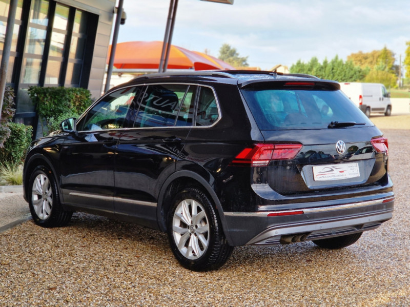 Photo 17 de l'offre de VOLKSWAGEN TIGUAN 2.0 TDI 150 DSG7 Carat à 28990€ chez Centrale auto marché Périgueux
