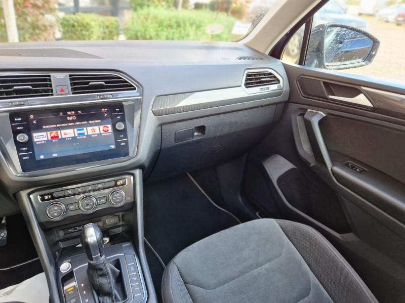 Photo 34 de l'offre de VOLKSWAGEN TIGUAN 2.0 TDI 150 DSG7 Carat à 28990€ chez Centrale auto marché Périgueux