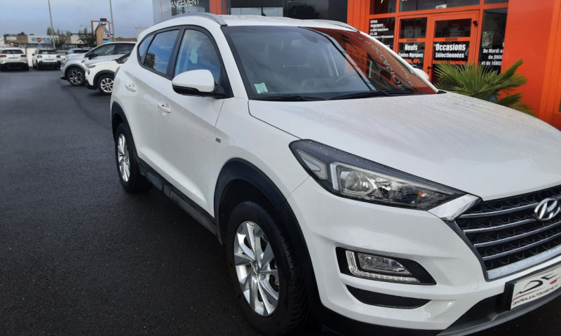 Photo 37 de l'offre de HYUNDAI TUCSON 1.6 CRDi 115 hybrid Business  à 18990€ chez Centrale auto marché Périgueux