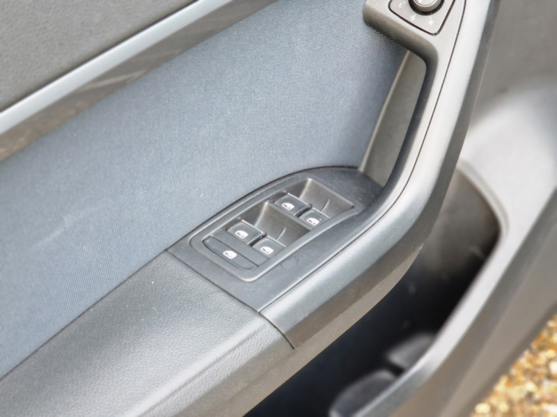 Photo 40 de l'offre de SEAT ATECA 1.6 TDI 115 ch Start/Stop DSG7 Style Business à 20990€ chez Centrale auto marché Périgueux