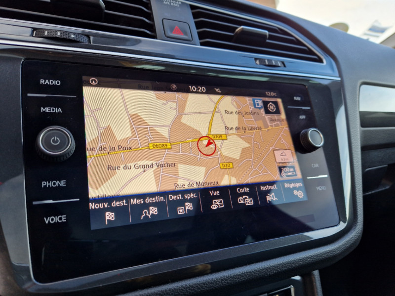 Photo 26 de l'offre de VOLKSWAGEN TIGUAN 2.0 TDI 150 DSG7 Carat à 28990€ chez Centrale auto marché Périgueux