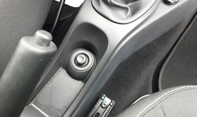 Photo 46 de l'offre de DACIA DUSTER Duster TCe 125 4x2 Black Touch à 14290€ chez Centrale auto marché Périgueux