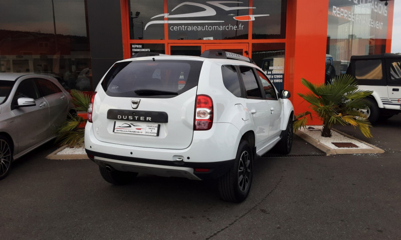 Photo 2 de l'offre de DACIA DUSTER Duster TCe 125 4x2 Black Touch à 14290€ chez Centrale auto marché Périgueux