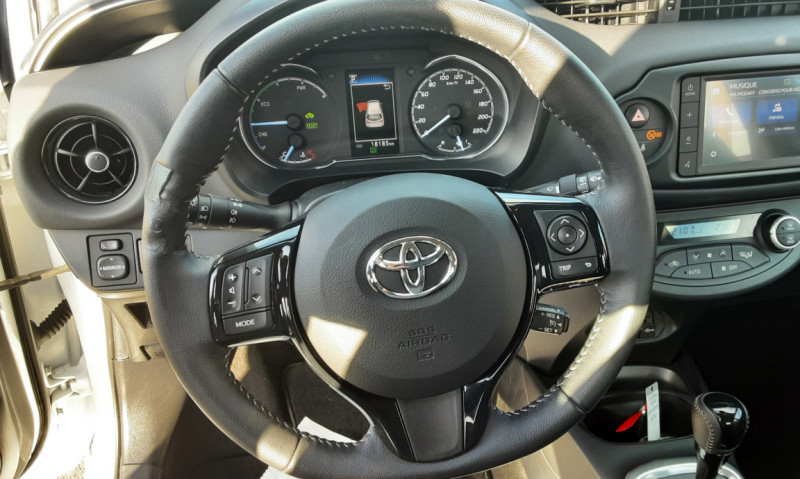 Photo 19 de l'offre de TOYOTA YARIS HYBRID Yaris Hybride 100h Dynamic à 17990€ chez Centrale auto marché Périgueux