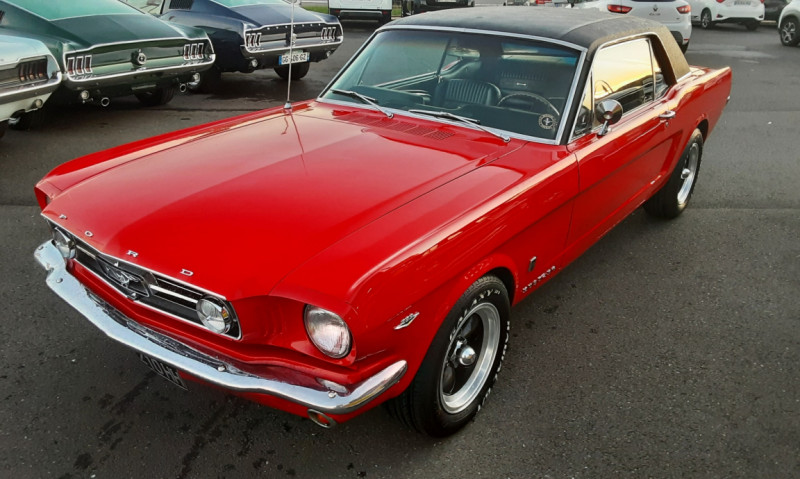 Photo 19 de l'offre de FORD MUSTANG COUPE GT 289CI V8 ROUGE à 42500€ chez Centrale auto marché Périgueux