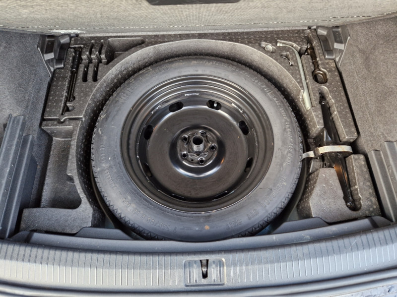Photo 8 de l'offre de VOLKSWAGEN TIGUAN 2.0 TDI 150 DSG7 Carat à 28990€ chez Centrale auto marché Périgueux