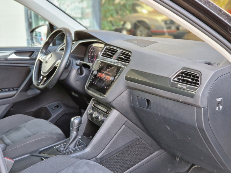 Photo 27 de l'offre de VOLKSWAGEN TIGUAN 2.0 TDI 150 DSG7 Carat à 28990€ chez Centrale auto marché Périgueux