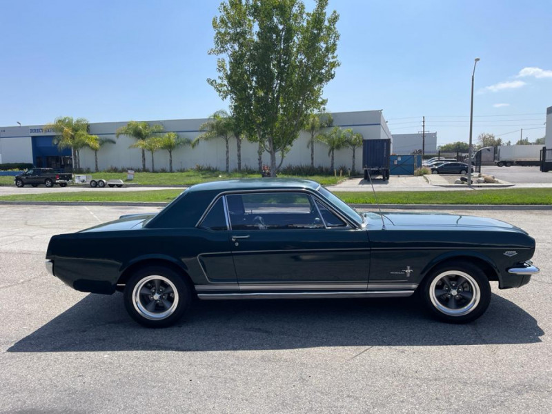 Photo 8 de l'offre de FORD MUSTANG COUPE VERTE 289CI V8 1966 BOITE MECA à 37500€ chez Centrale auto marché Périgueux
