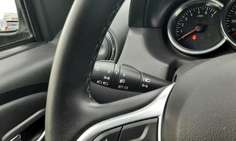 Photo 36 de l'offre de DACIA DUSTER Duster TCe 125 4x2 Black Touch à 14290€ chez Centrale auto marché Périgueux
