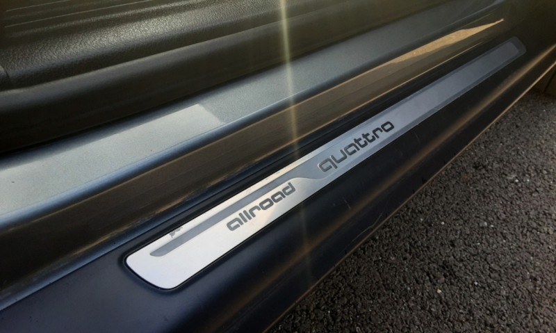 Photo 50 de l'offre de AUDI A6 ALLROAD QUATTRO 3.0 TDI 240 AVUS TIPTRONIC à 12490€ chez Centrale auto marché Périgueux