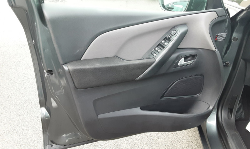 Photo 11 de l'offre de CITROEN C4 PICASSO BlueHDi 120 SetS Exclusive à 11490€ chez Centrale auto marché Périgueux