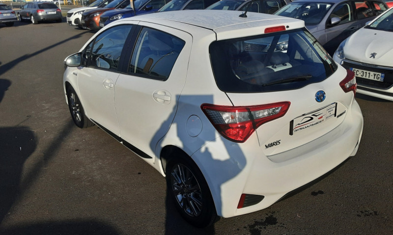 Photo 40 de l'offre de TOYOTA YARIS HYBRID Yaris Hybride 100h Dynamic à 17990€ chez Centrale auto marché Périgueux