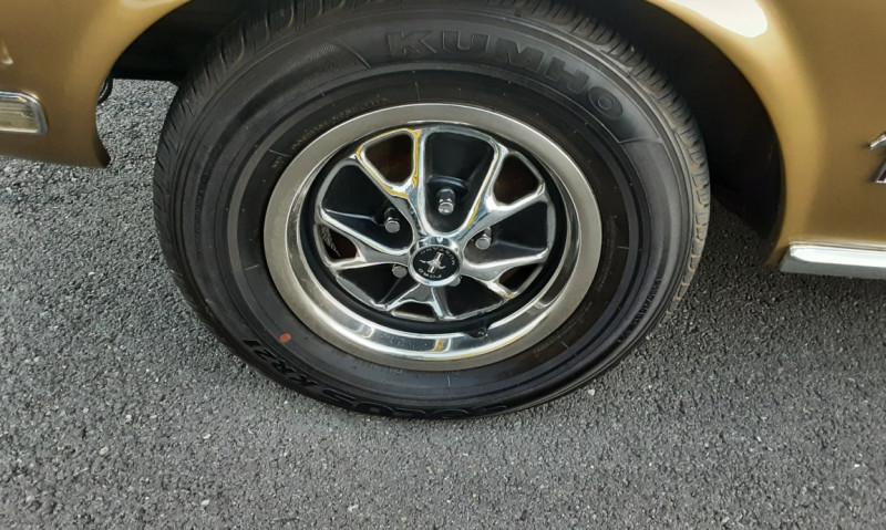 Photo 21 de l'offre de FORD MUSTANG COUPE GOLD 289CI V8 1968 à 38500€ chez Centrale auto marché Périgueux