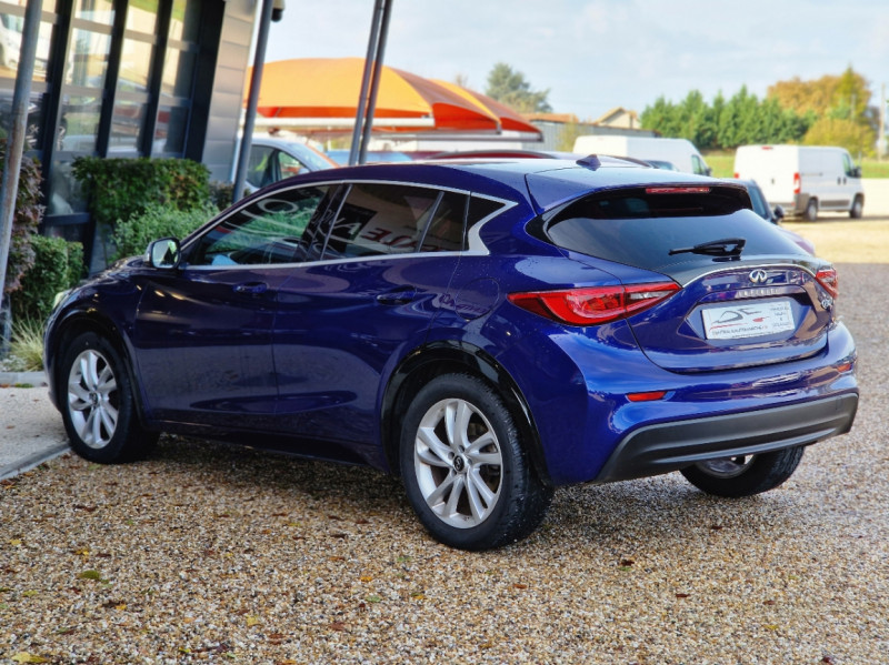 Photo 14 de l'offre de INFINITI Q30 1.5d 109 Premium à 13490€ chez Centrale auto marché Périgueux