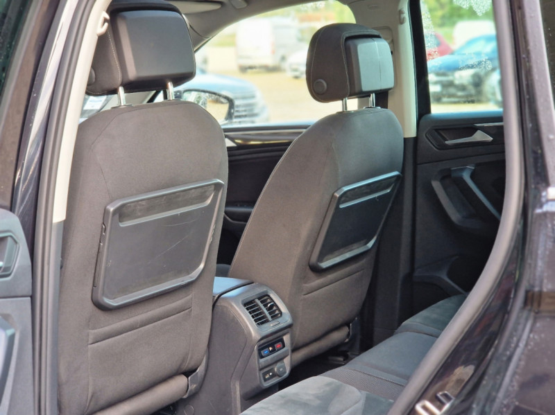 Photo 12 de l'offre de VOLKSWAGEN TIGUAN 2.0 TDI 150 DSG7 Carat à 28990€ chez Centrale auto marché Périgueux