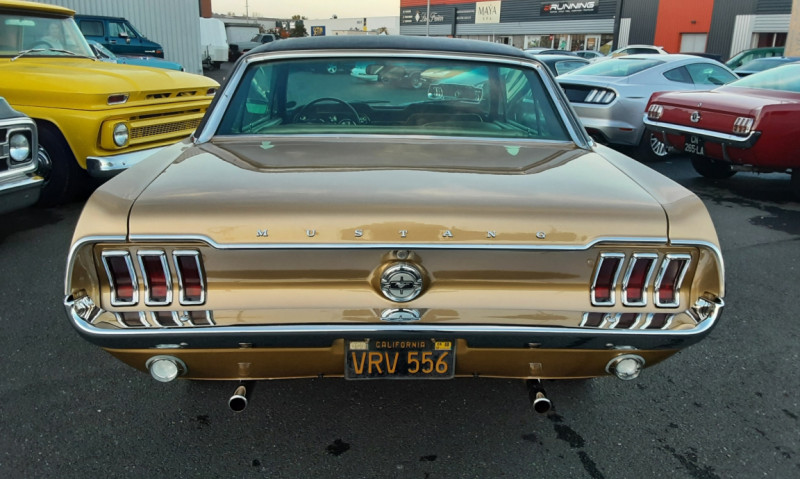 Photo 31 de l'offre de FORD MUSTANG COUPE GOLD 289CI V8 1968 à 38500€ chez Centrale auto marché Périgueux