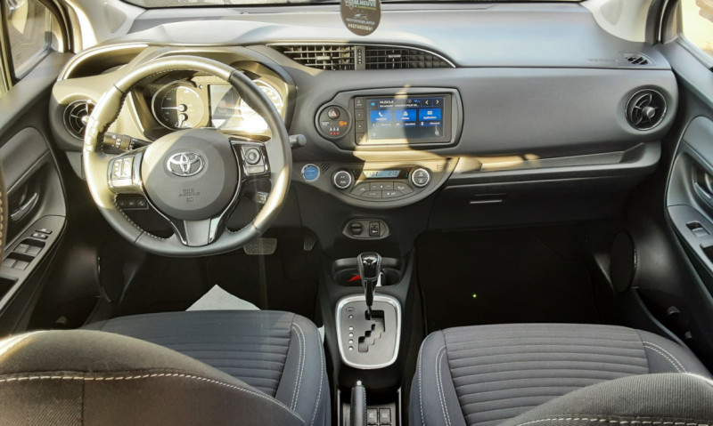Photo 32 de l'offre de TOYOTA YARIS HYBRID Yaris Hybride 100h Dynamic à 17990€ chez Centrale auto marché Périgueux