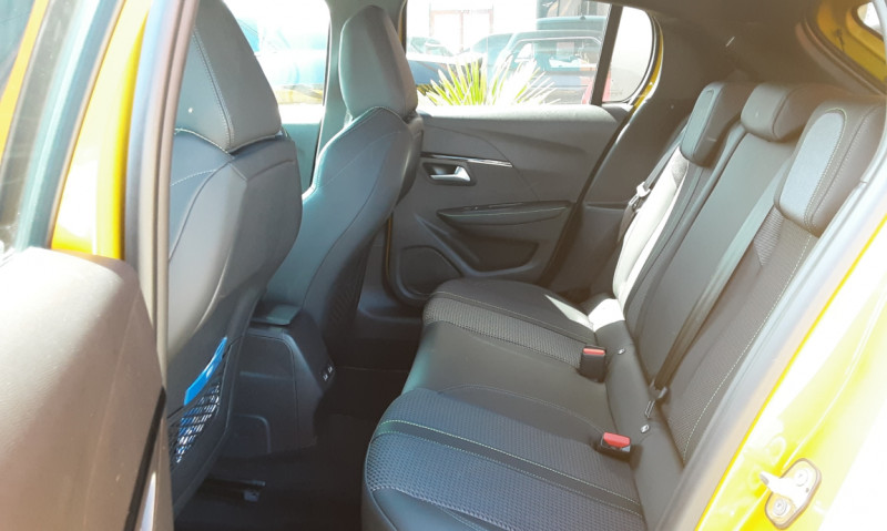 Photo 15 de l'offre de PEUGEOT 208 PureTech 100 SetS BVM6 GT Pack à 20490€ chez Centrale auto marché Périgueux