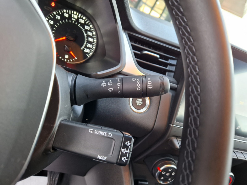 Photo 44 de l'offre de RENAULT CAPTUR TCe 90 CH Business à 18490€ chez Centrale auto marché Périgueux