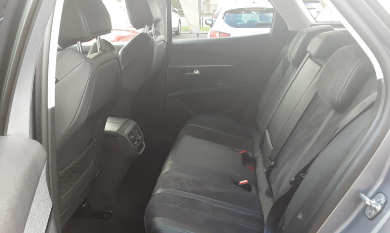 Photo 48 de l'offre de PEUGEOT 3008 1.6 BlueHDi 120ch SetS EAT6 Crossway  à 19990€ chez Centrale auto marché Périgueux