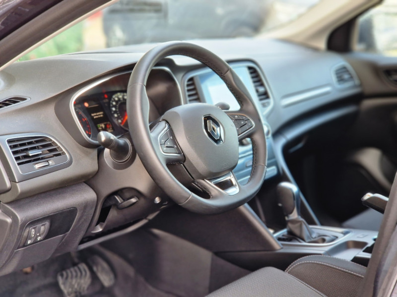 Photo 22 de l'offre de RENAULT MEGANE IV Berline Blue dCi 115 EDC Business à 20990€ chez Centrale auto marché Périgueux
