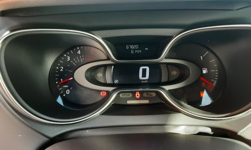 Photo 5 de l'offre de RENAULT CAPTUR dCi 90 RED EDITION à 15290€ chez Centrale auto marché Périgueux