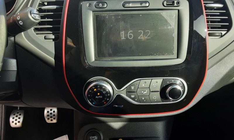 Photo 30 de l'offre de RENAULT CAPTUR dCi 90 RED EDITION à 15290€ chez Centrale auto marché Périgueux