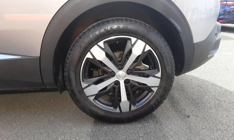 Photo 14 de l'offre de PEUGEOT 3008 1.6 BlueHDi 120ch SetS EAT6 Crossway  à 19990€ chez Centrale auto marché Périgueux