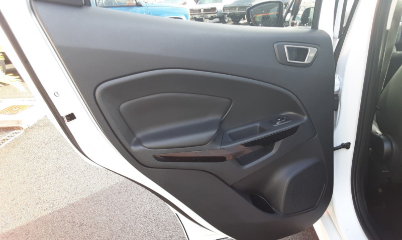Photo 28 de l'offre de FORD ECOSPORT 1.0 EcoBoost 125ch SetS BVA6 ST-Line à 14990€ chez Centrale auto marché Périgueux