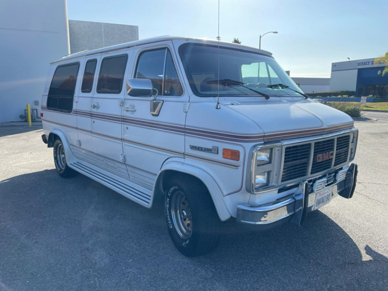 Photo 4 de l'offre de GMC VANDURA 5.7L AMENAGE à 27990€ chez Centrale auto marché Périgueux