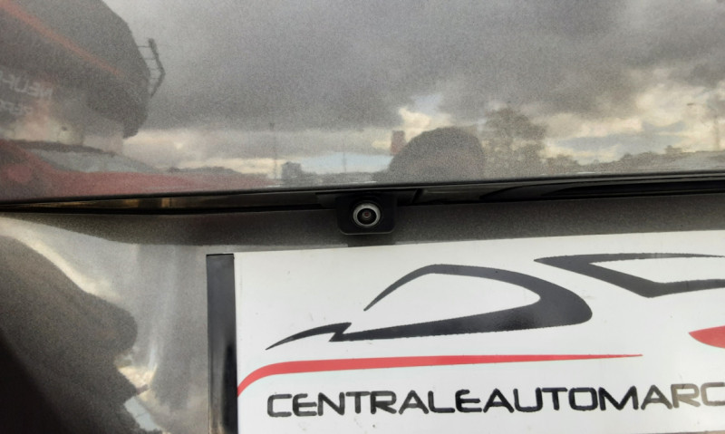 Photo 3 de l'offre de CITROEN C3 AIRCROSS PureTech 130 SHINE EAT6 à 19990€ chez Centrale auto marché Périgueux