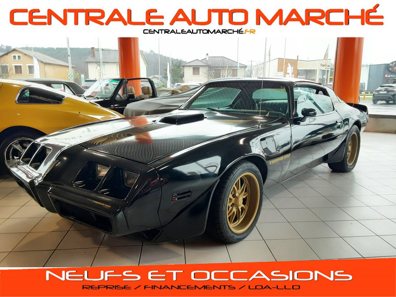 Photo 1 de l'offre de PONTIAC TRANS AM  5.0 BLACK AND GOLD 1981 305 CI à 26500€ chez Centrale auto marché Périgueux