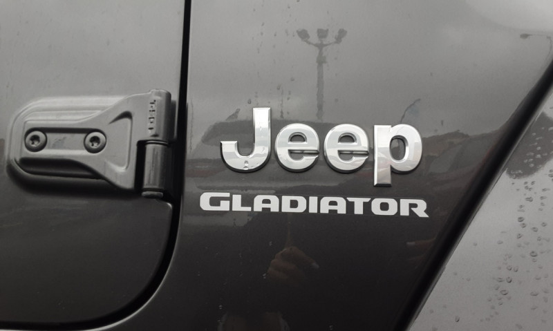 Photo 45 de l'offre de JEEP GLADIATOR 3.0 V6 264ch Overland BVA 4x4 à 64490€ chez Centrale auto marché Périgueux