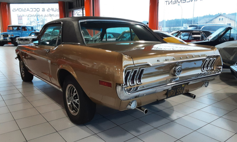 Photo 18 de l'offre de FORD MUSTANG COUPE GOLD 289CI V8 1968 à 38500€ chez Centrale auto marché Périgueux