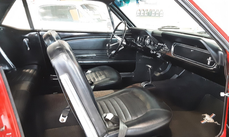 Photo 21 de l'offre de FORD MUSTANG COUPE V8 ROUGE 1966 à 37500€ chez Centrale auto marché Périgueux