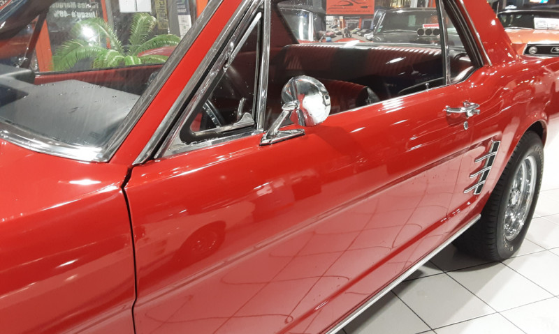 Photo 14 de l'offre de FORD MUSTANG COUPE 289 CI V8 ROUGE 1966 BOITE AUTO à 39900€ chez Centrale auto marché Périgueux