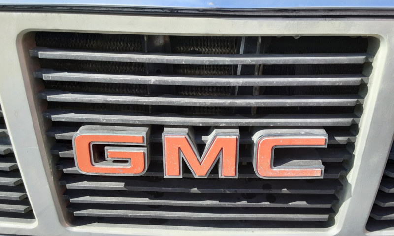 Photo 46 de l'offre de GMC VANDURA 5.7L AMENAGE à 27990€ chez Centrale auto marché Périgueux