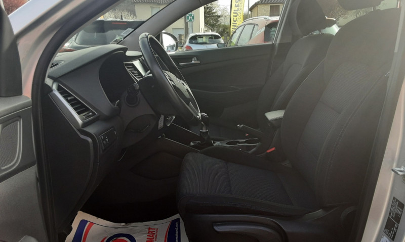 Photo 49 de l'offre de HYUNDAI TUCSON 1.7 CRDi 115 2WD Business à 13590€ chez Centrale auto marché Périgueux