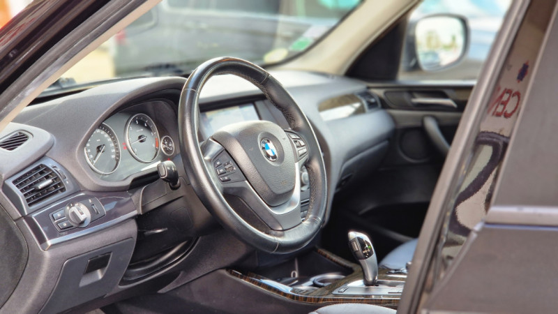 Photo 20 de l'offre de BMW X3 xDrive30d 258ch Luxe Steptronic A à 16900€ chez Centrale auto marché Périgueux
