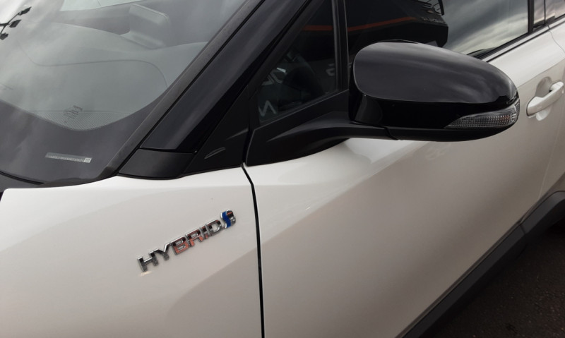 Photo 19 de l'offre de TOYOTA C HR Hybride 122h Graphic  à 21490€ chez Centrale auto marché Périgueux