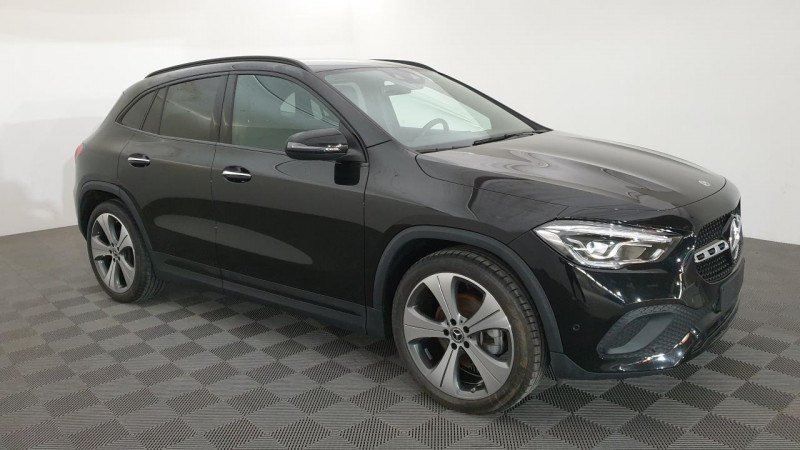 Mercedes-Benz GLA 200 163CV 7G-DCT PROGRESSIVE LINE SUREQUIPE Essence NOIR COSMOS Occasion à vendre
