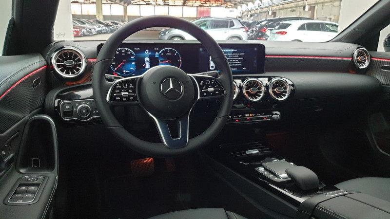 Photo 9 de l'offre de MERCEDES-BENZ CLA SHOOTING BRAKE 180D 8G-DCT PROGRESSIVE LINE + PACK PREMIUM + PACK SPORT BLACK à 47139€ chez Actuel Auto Import