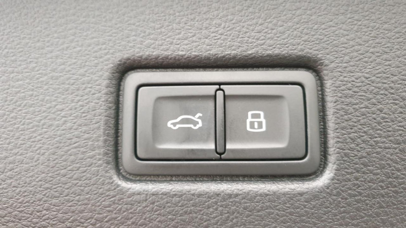 Photo 6 de l'offre de AUDI Q5 SPORTBACK 35 2.0 TDI MILD HYBRID 163CV S TRONIC 7 S LINE SUREQUIPE à 71645€ chez Actuel Auto Import