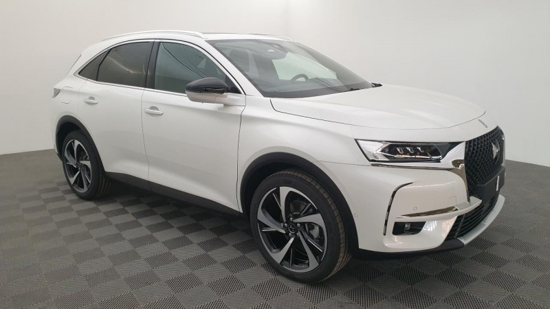 Ds DS7 CROSSBACK 1.5 BLUEHDI 130CV EAT8 RIVOLI SUREQUIPE Diesel BLANC NACRE Occasion à vendre