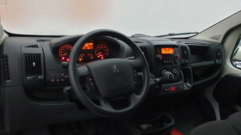 Photo 8 de l'offre de PEUGEOT BOXER FOURGON 333 L3H2 2.2 BLUEHDI 140CV BVM6 PRO + CLIM MANUELLE à 40135€ chez Actuel Auto Import