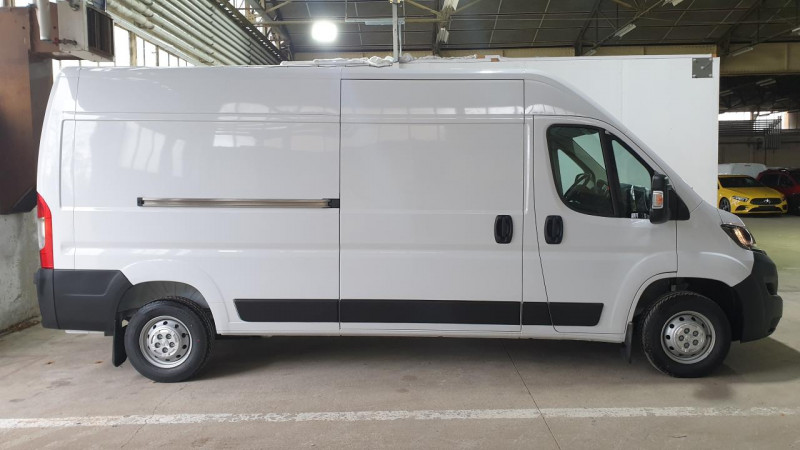 Photo 3 de l'offre de PEUGEOT BOXER FOURGON 333 L3H2 2.2 BLUEHDI 140CV BVM6 PRO + CLIM MANUELLE à 40135€ chez Actuel Auto Import